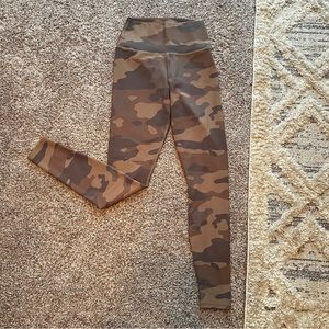 ALO Camo Putty Leggings - NWOT - Never worn!